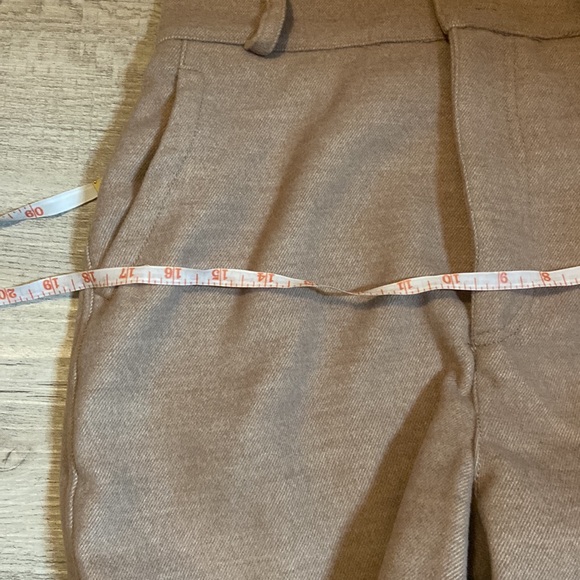 Free People cropped and pleated dress pant. - Picture 7 of 7